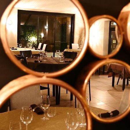 Le Bernon Hotel Connaux Buitenkant foto