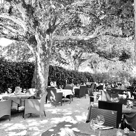 Le Bernon Hotel Connaux Buitenkant foto