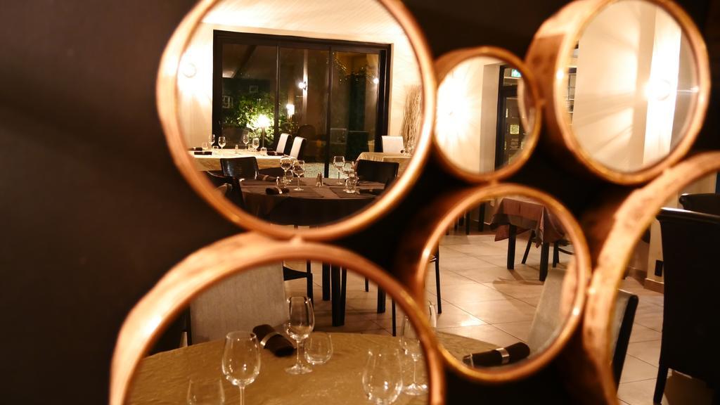 Le Bernon Hotel Connaux Buitenkant foto