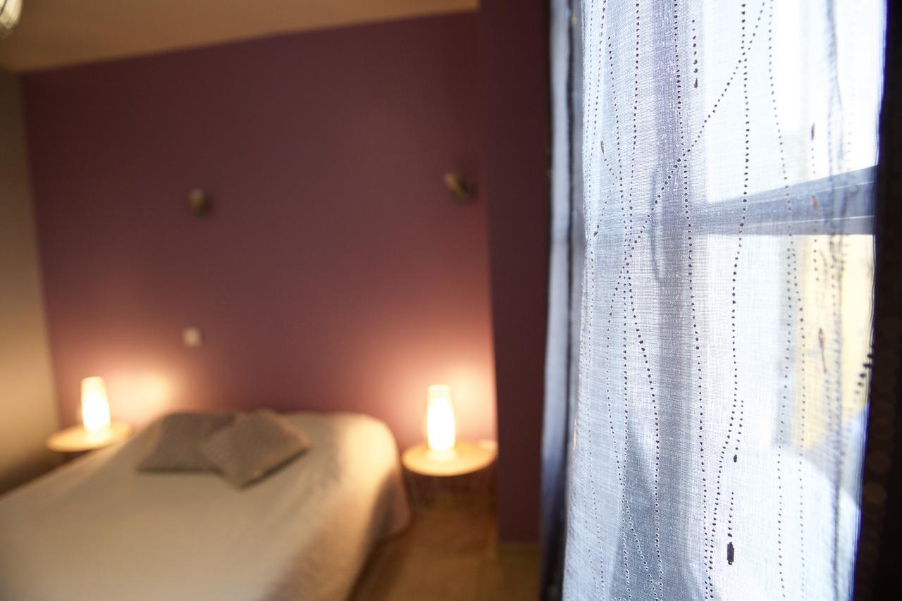 Le Bernon Hotel Connaux Buitenkant foto